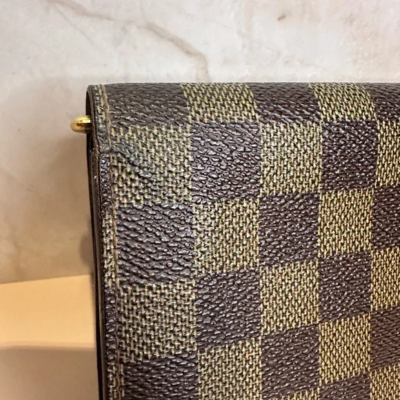 Authentic Louis Vuitton Damier Ebene Sarah Wallet